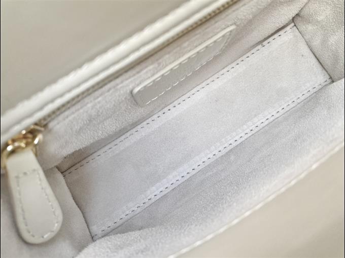 2025228Y600P222947558