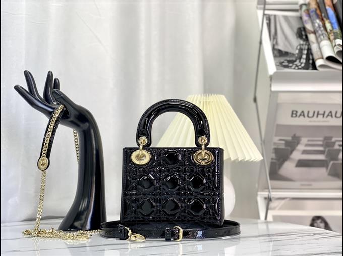 2025228Y600P222947605