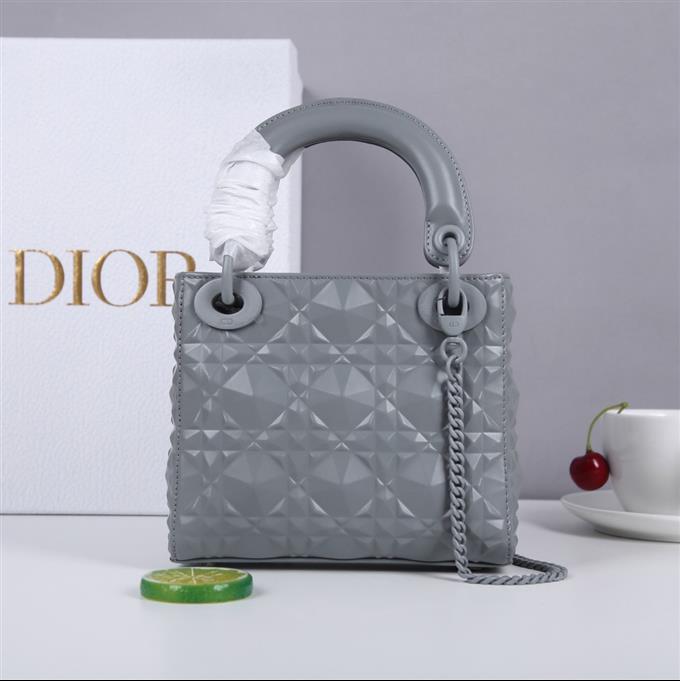 2025228Y600P222947714