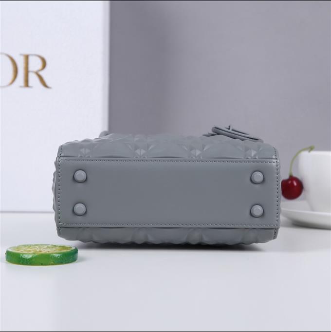 2025228Y600P222947794