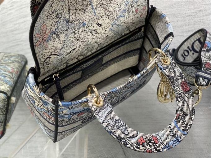 2025228Y650P222941496