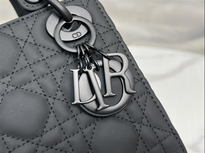 2025228Y650P222948630