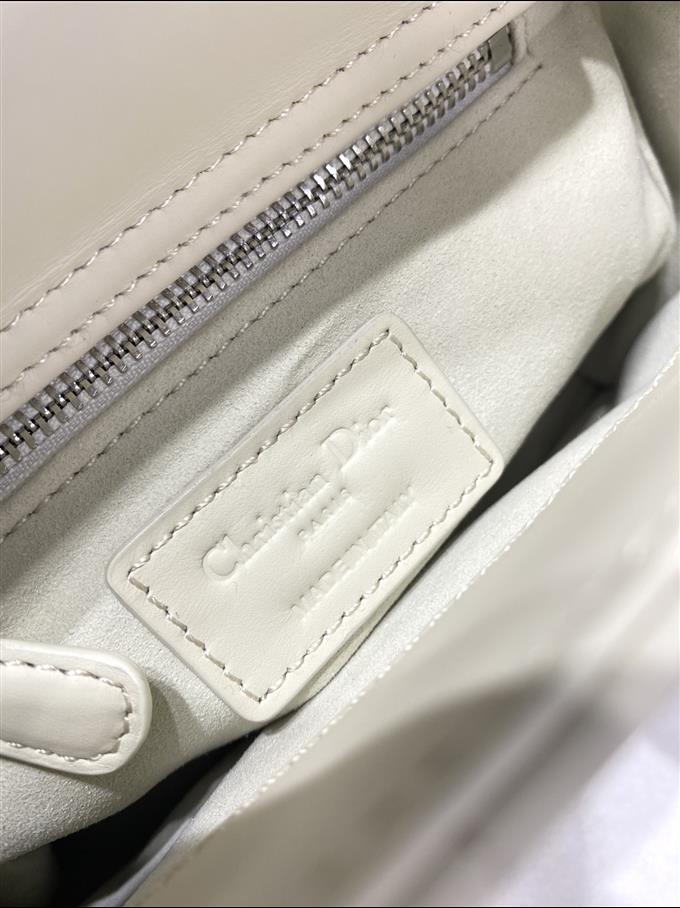 2025228Y650P222948964