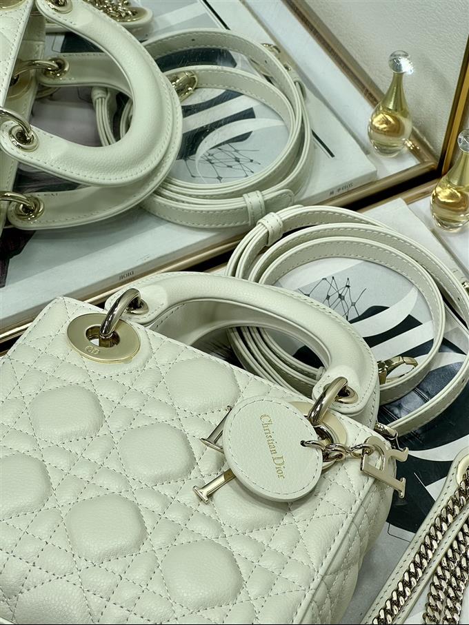 2025228Y650P222949235