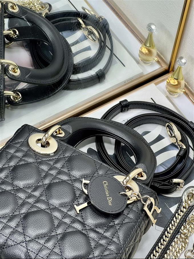 2025228Y650P222949376