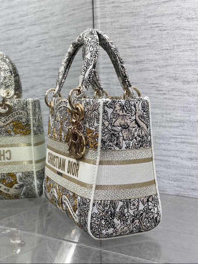 2025228Y650P222949786