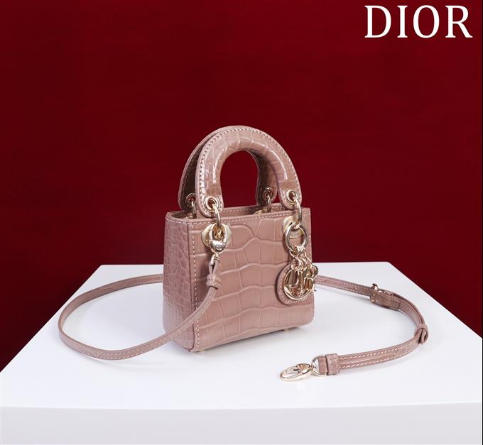 2025228Y650P222950152