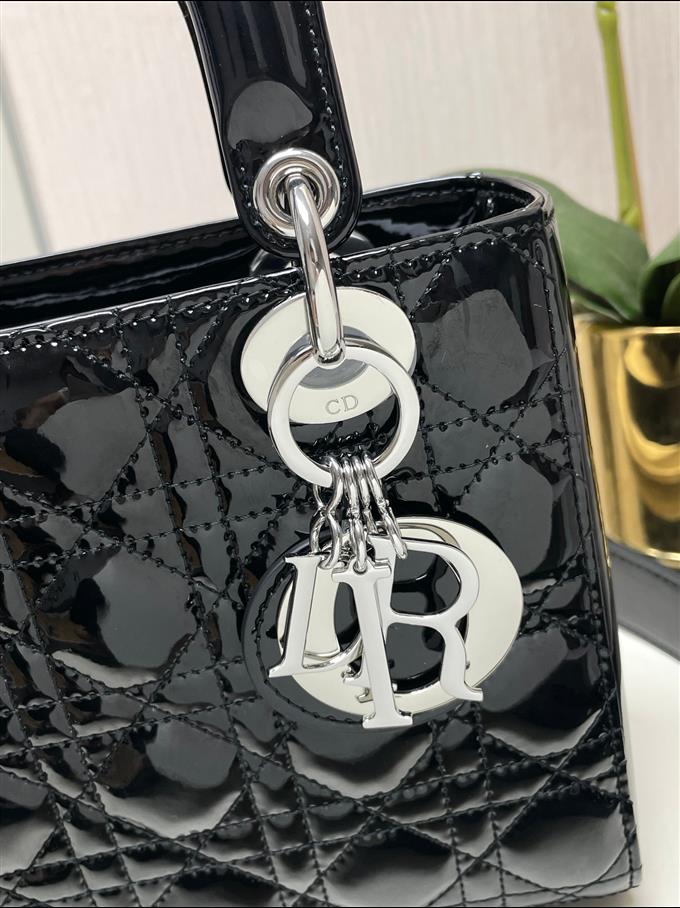 2025228Y650P222950656