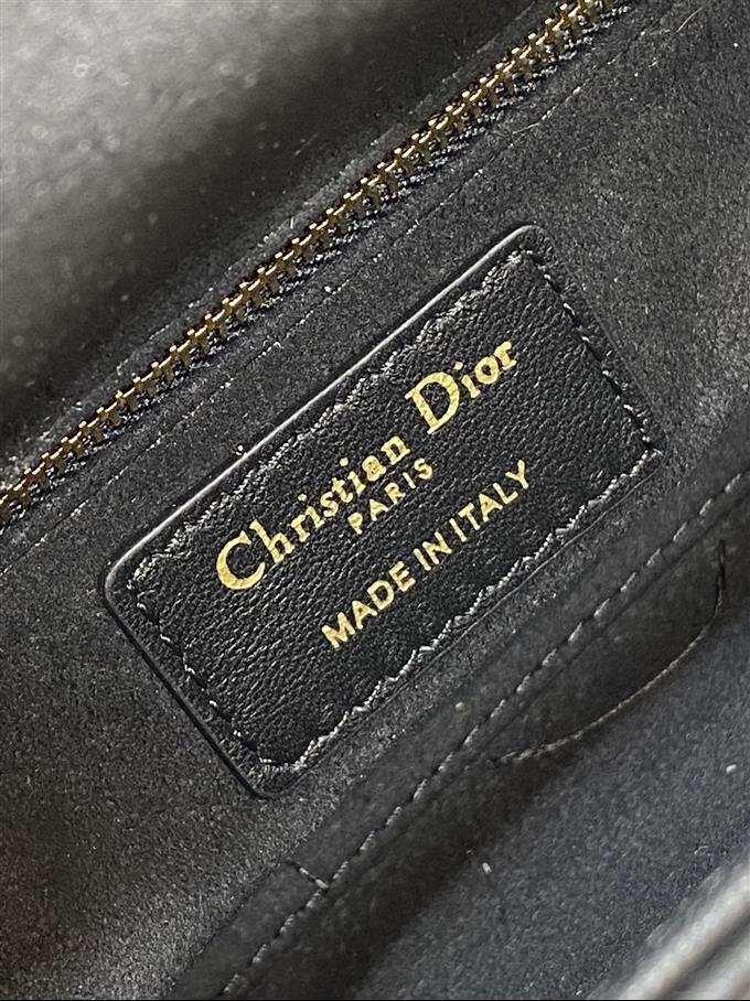 2025228Y650P222951745