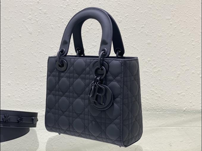 2025228Y700P222951776