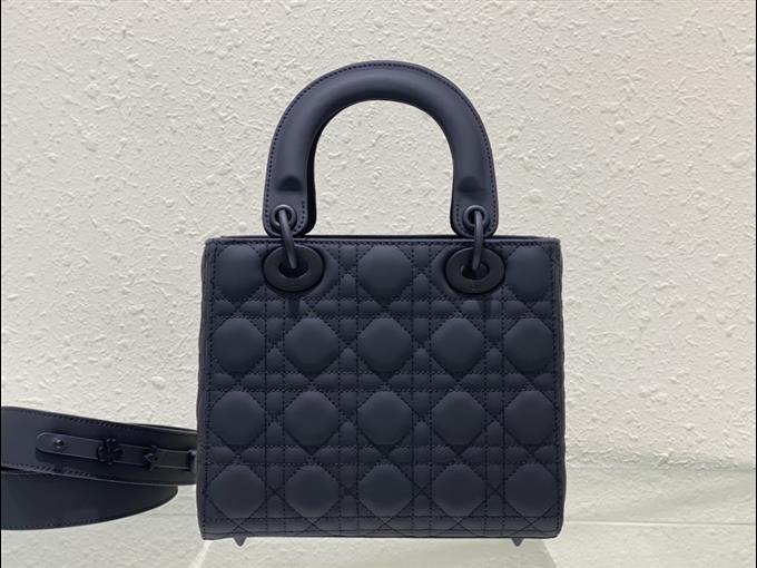 2025228Y700P222951807