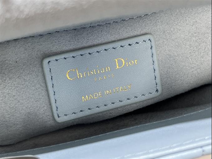 2025228Y700P222952436