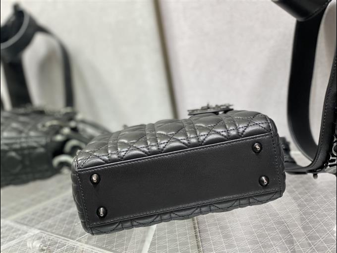 2025228Y700P222959980