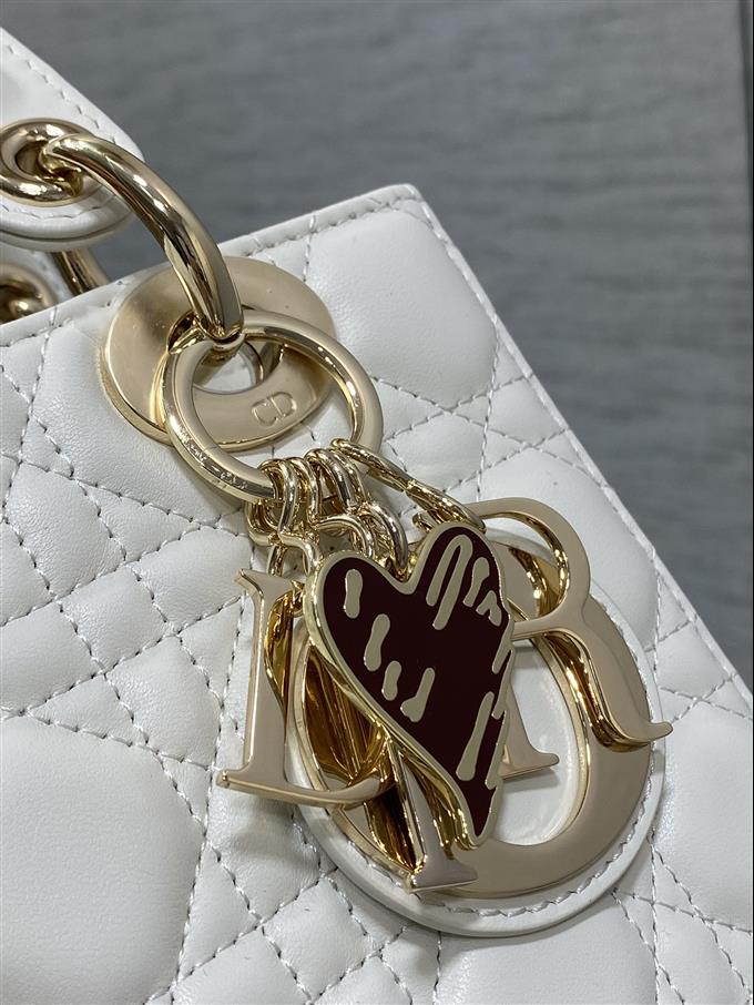 2025228Y730P22300135