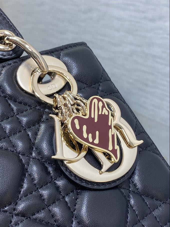 2025228Y730P22300276