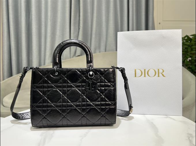 2025228Y750P222422806