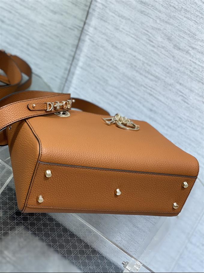 2025228Y750P222423322