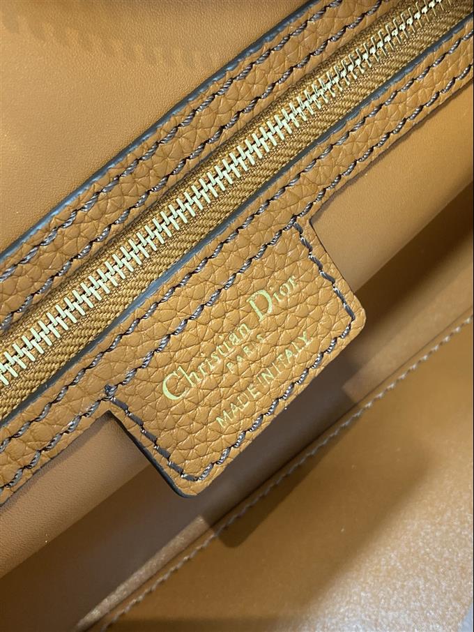 2025228Y750P222423353