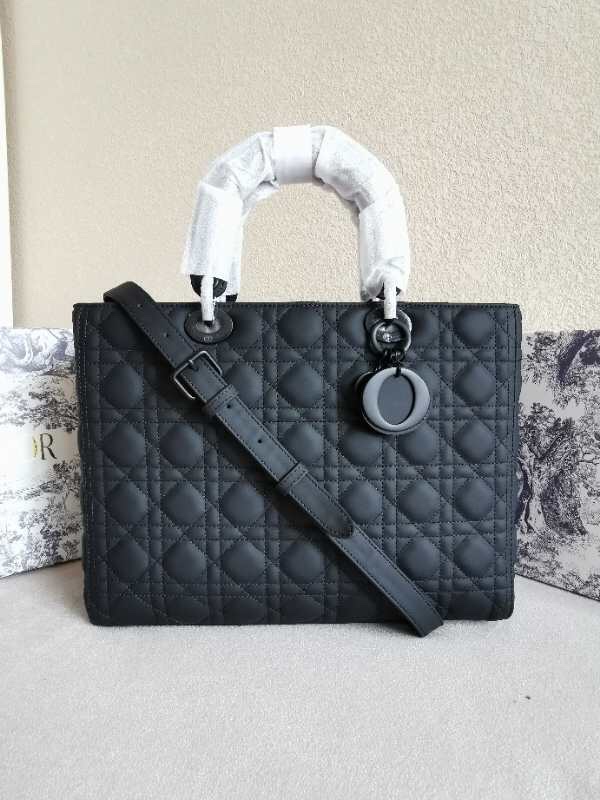 2025228Y880P205910610