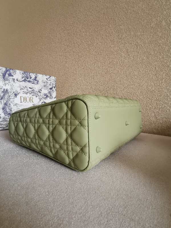 2025228Y880P20599624