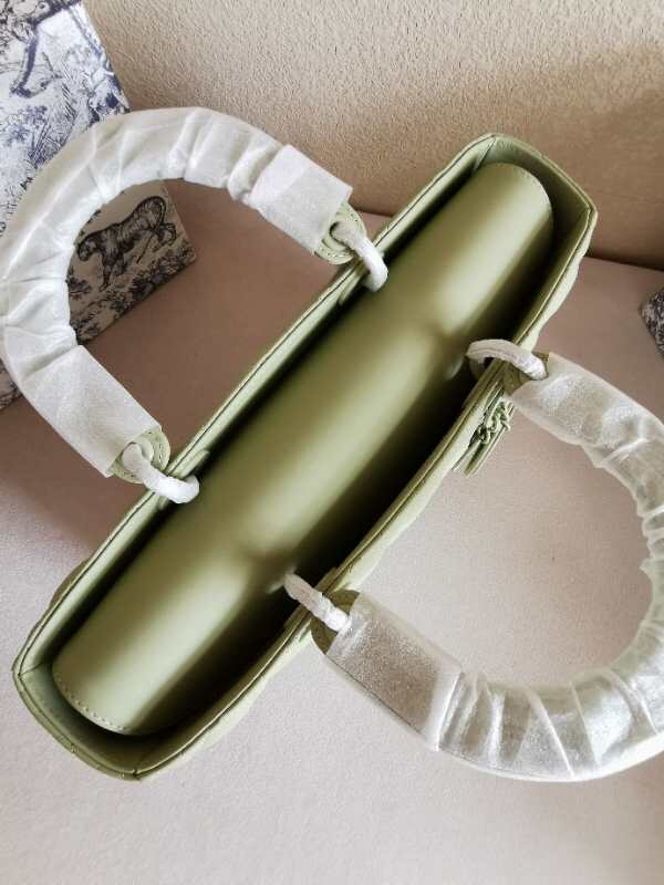 2025228Y880P20599639