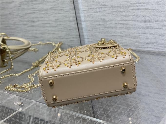 2025228Y1000P222943158