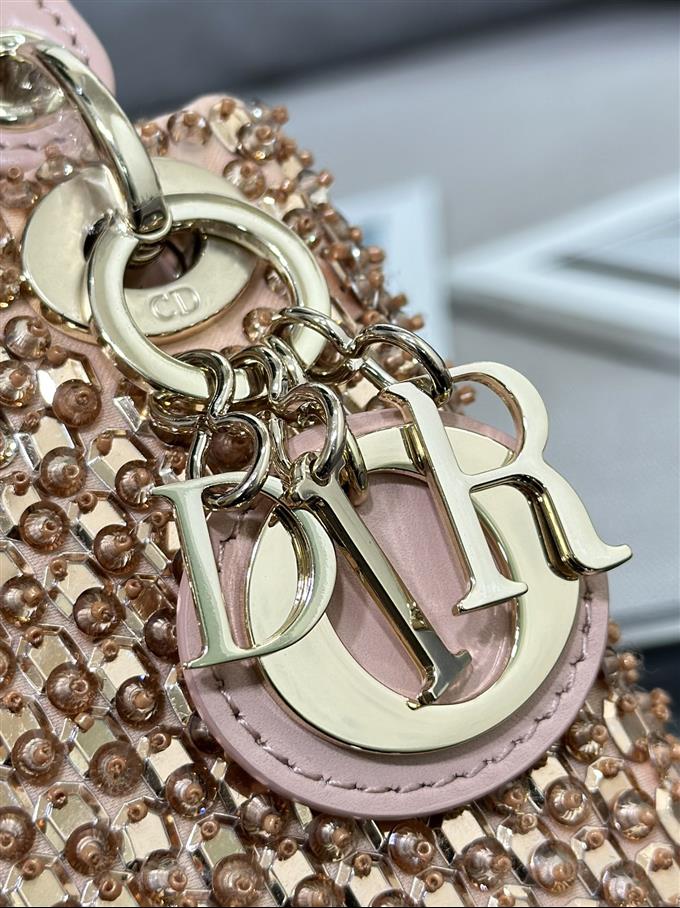 2025228Y1100P222956939