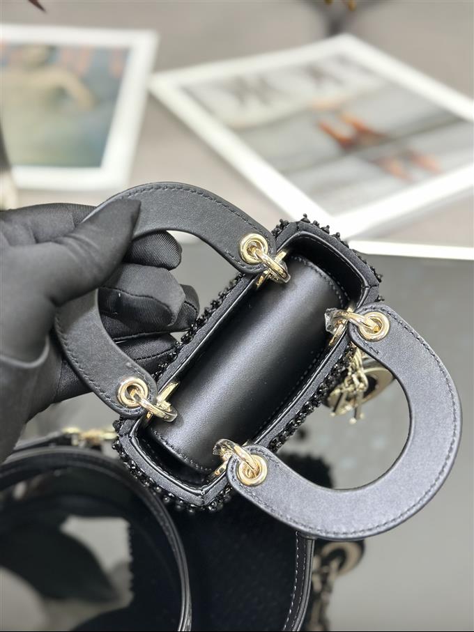 2025228Y1100P222957384