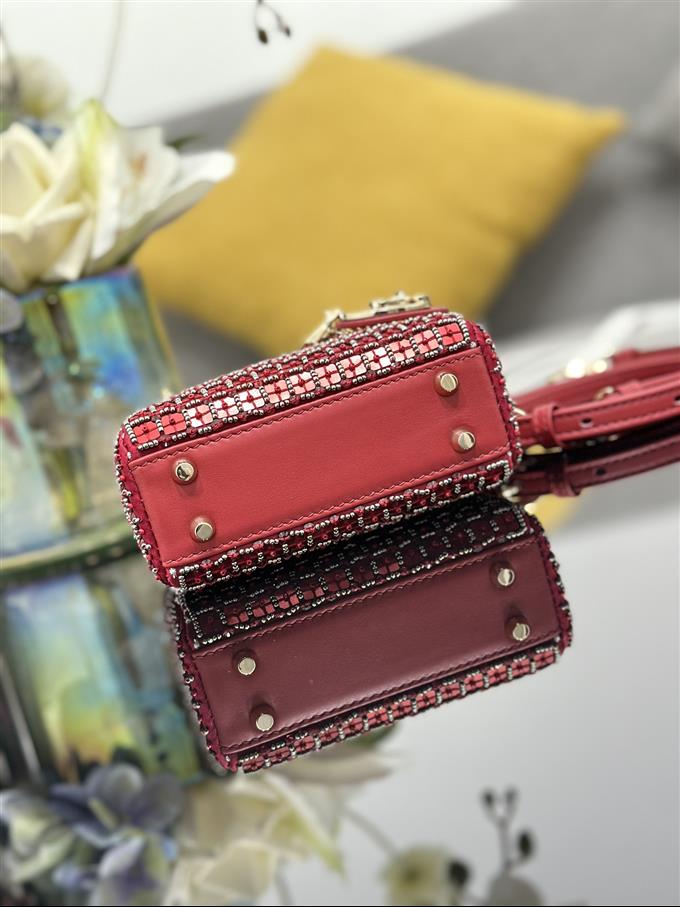 2025228Y1150P222943537