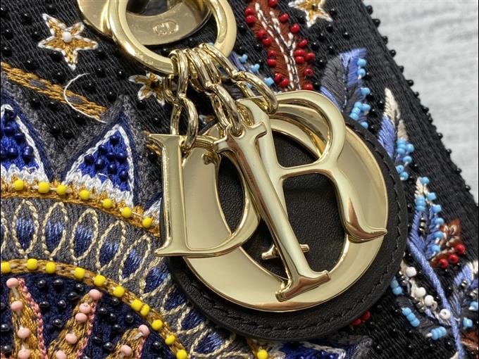 2025228Y1150P222943951