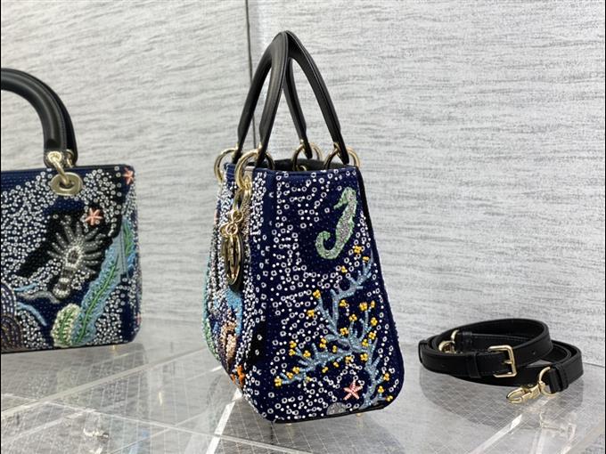 2025228Y1150P222944125