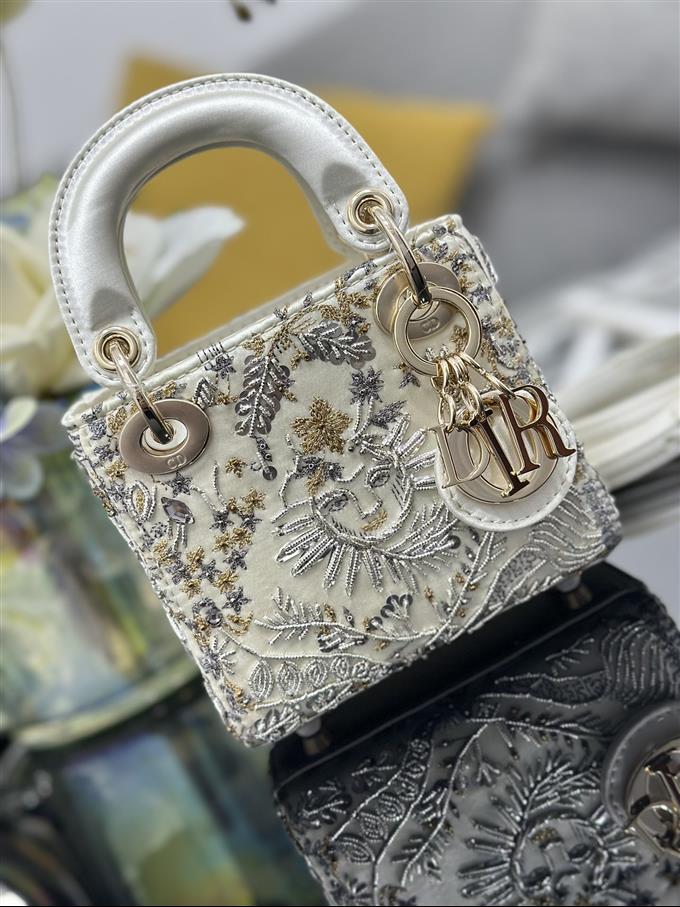 2025228Y1250P222957493