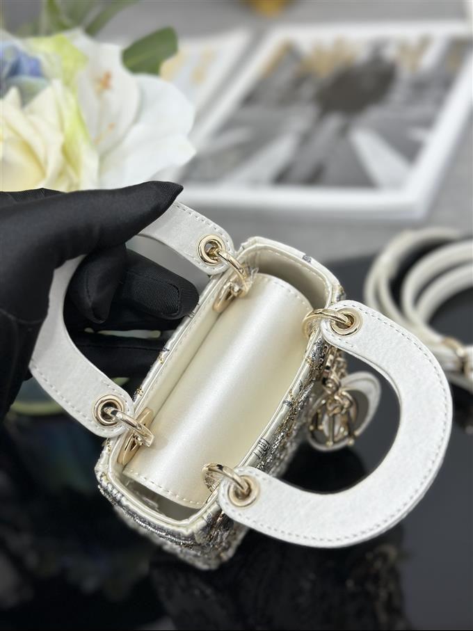 2025228Y1250P222957525