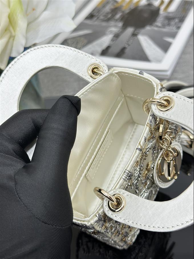 2025228Y1250P222957541