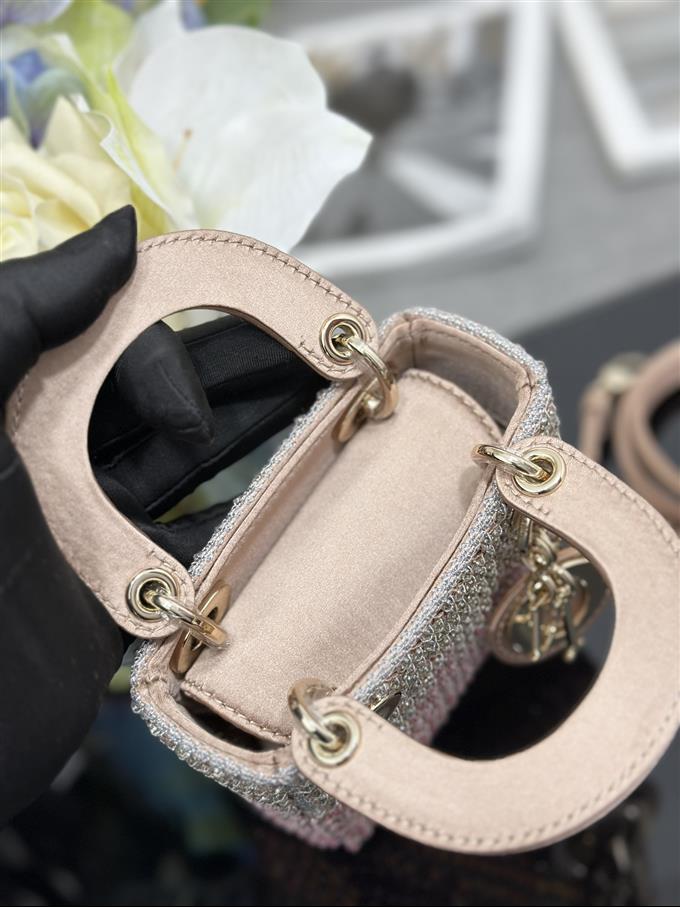 2025228Y1250P222957810