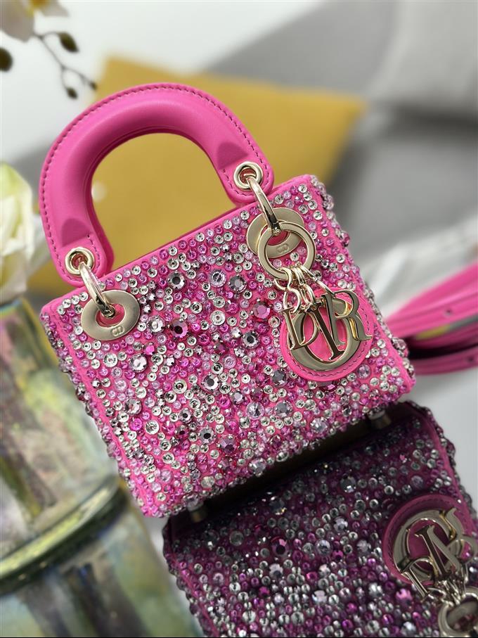 2025228Y1400P222944975