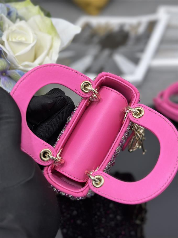 2025228Y1400P2229457