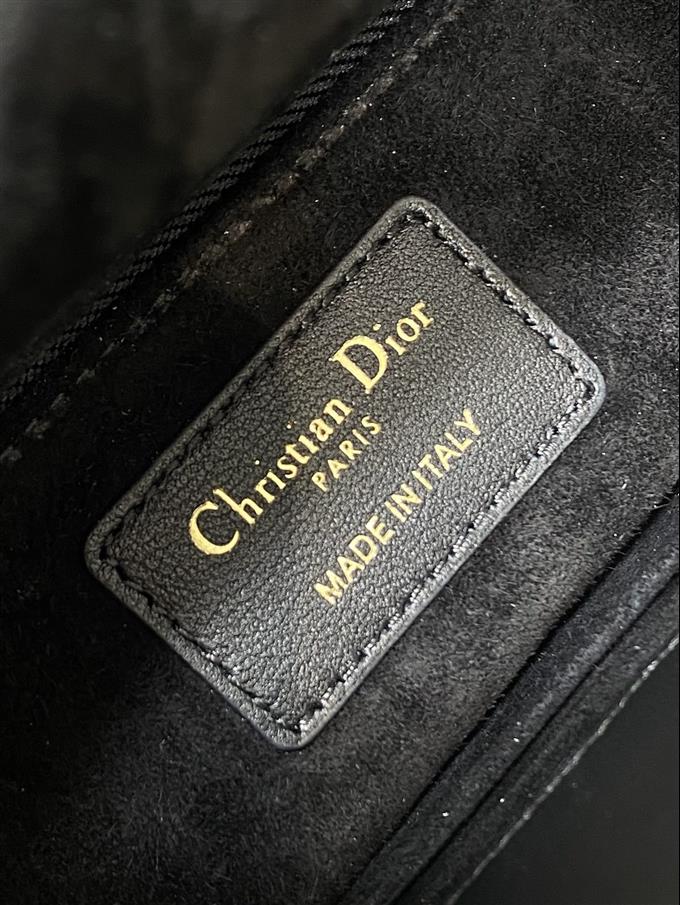 2025228Y880P222942192