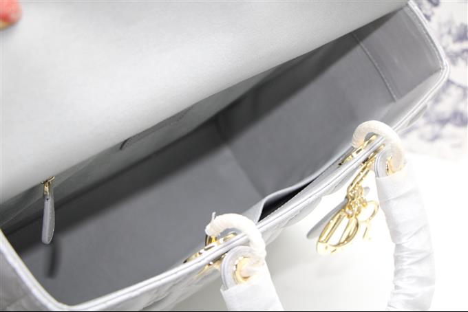 2025228Y880P222953497