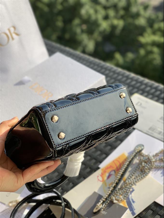 2025228Y900P222942303