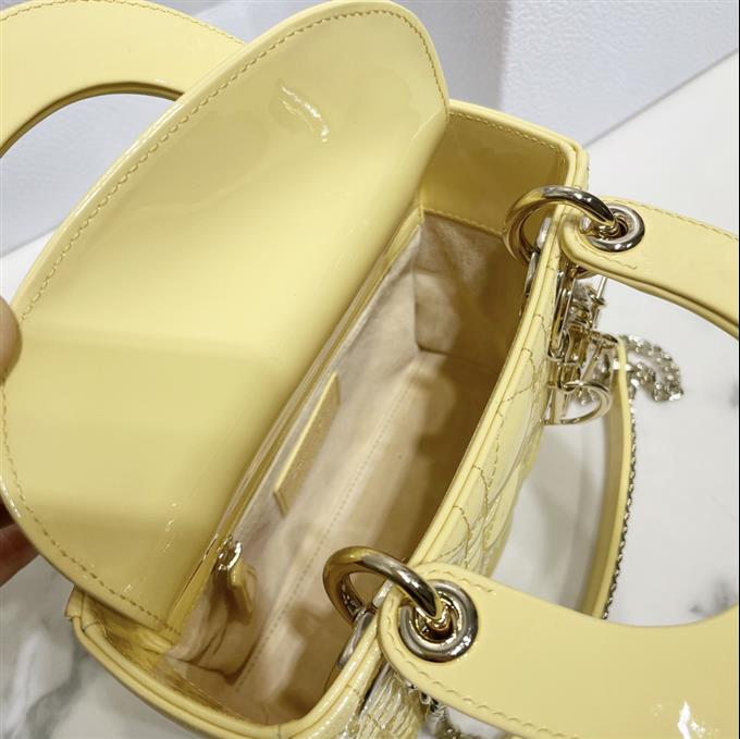 2025228Y900P222953765