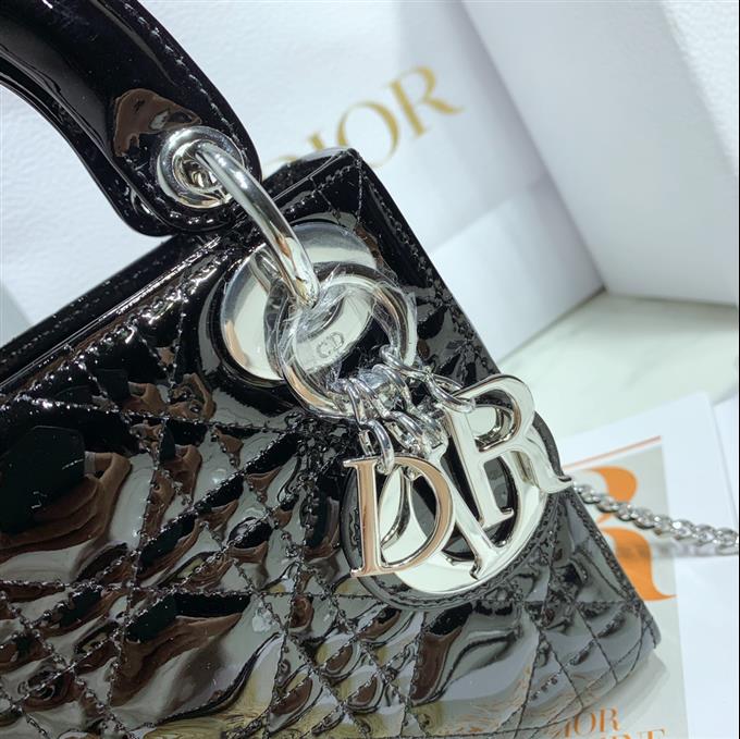 2025228Y900P222953955