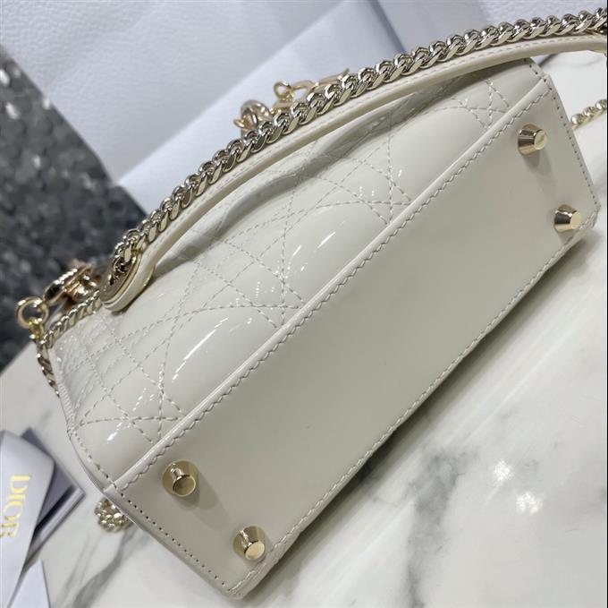 2025228Y900P222955387