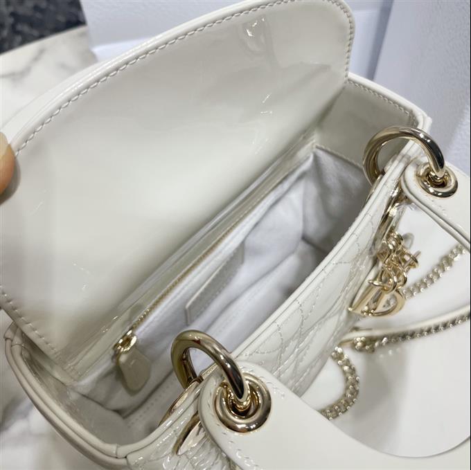 2025228Y900P222955435