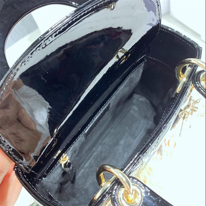 2025228Y900P222955608