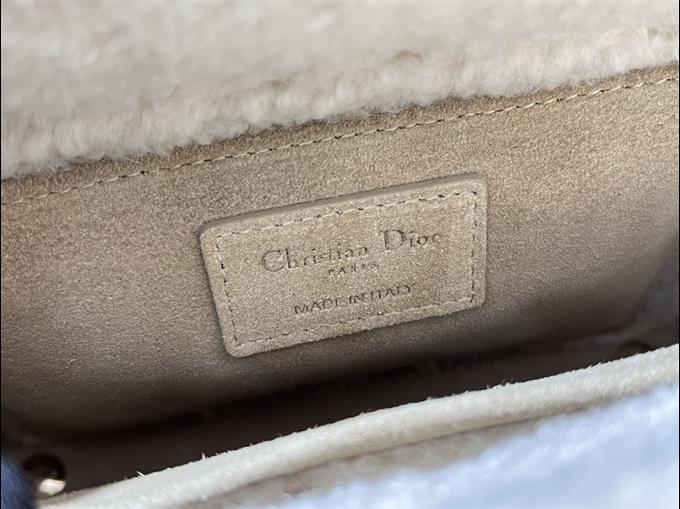 2025228Y900P22295623