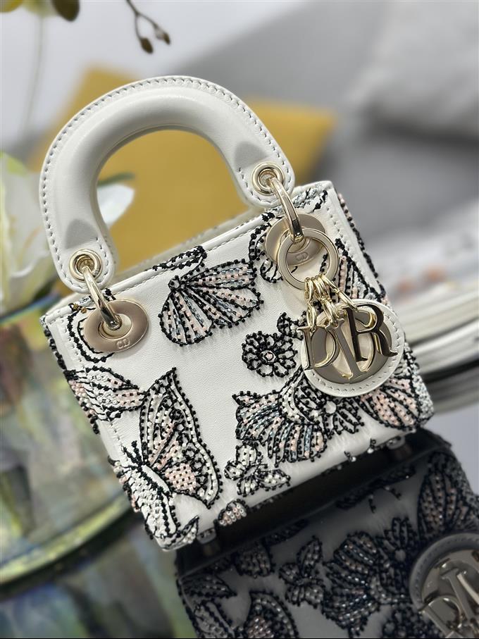 2025228Y900P22300447