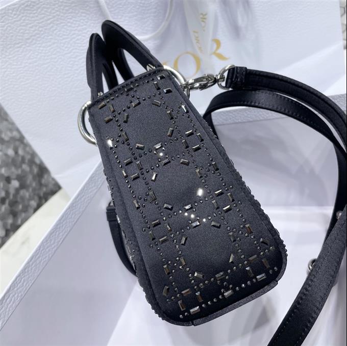 2025228Y950P222956354