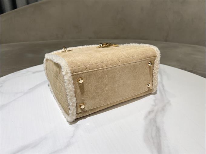 2025228Y950P222956527