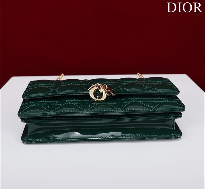 2025228Y600P212910545